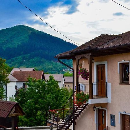 The View Apartment Visoko Exteriér fotografie