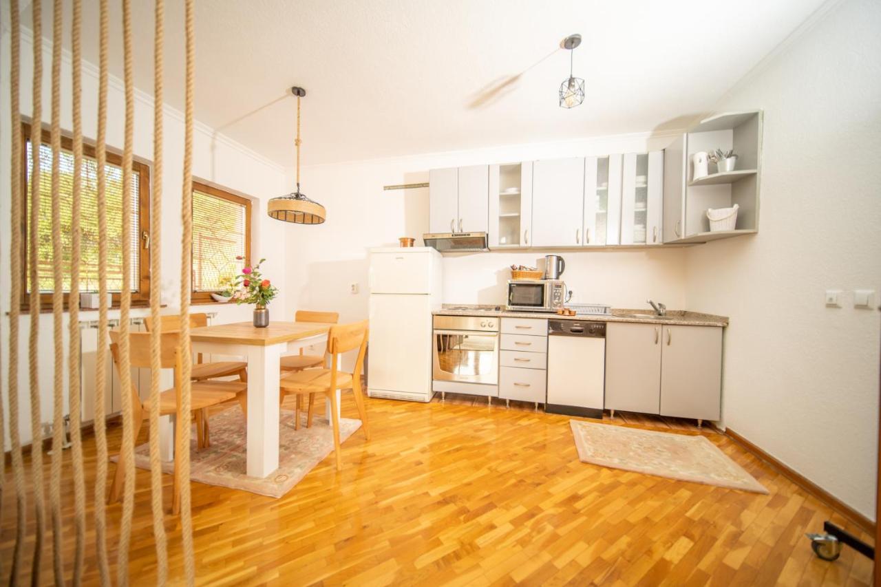 The View Apartment Visoko Exteriér fotografie