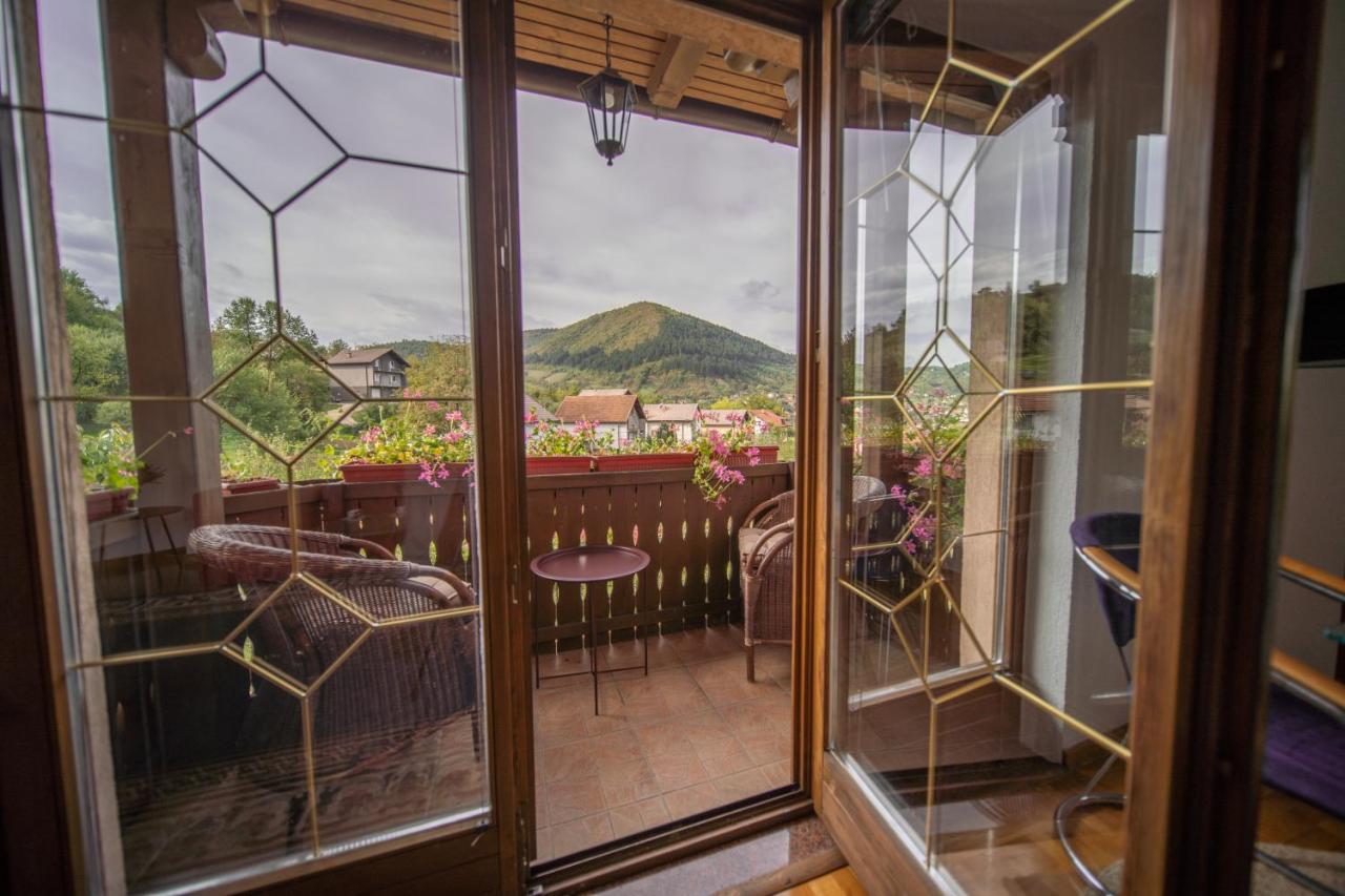 The View Apartment Visoko Exteriér fotografie