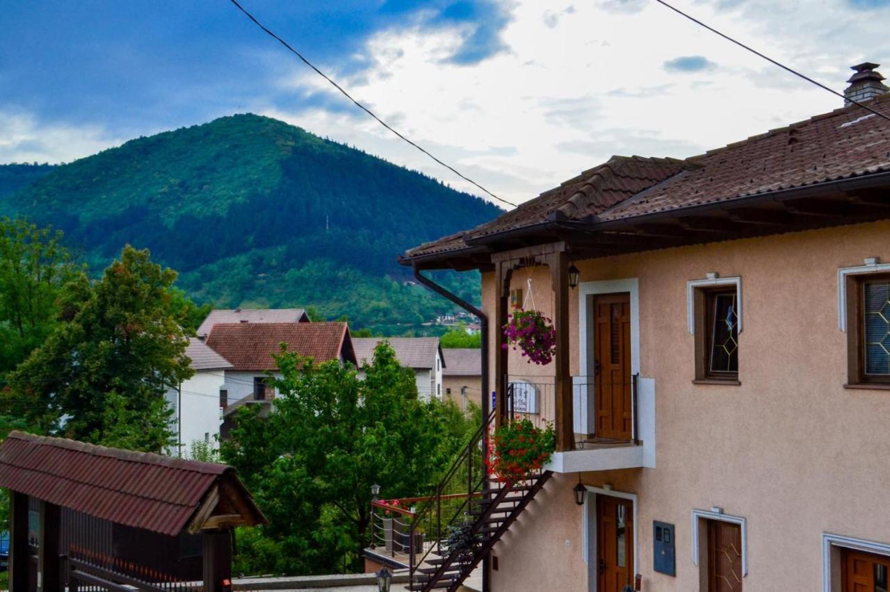 The View Apartment Visoko Exteriér fotografie