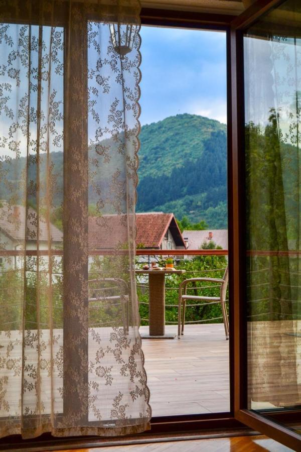 The View Apartment Visoko Exteriér fotografie