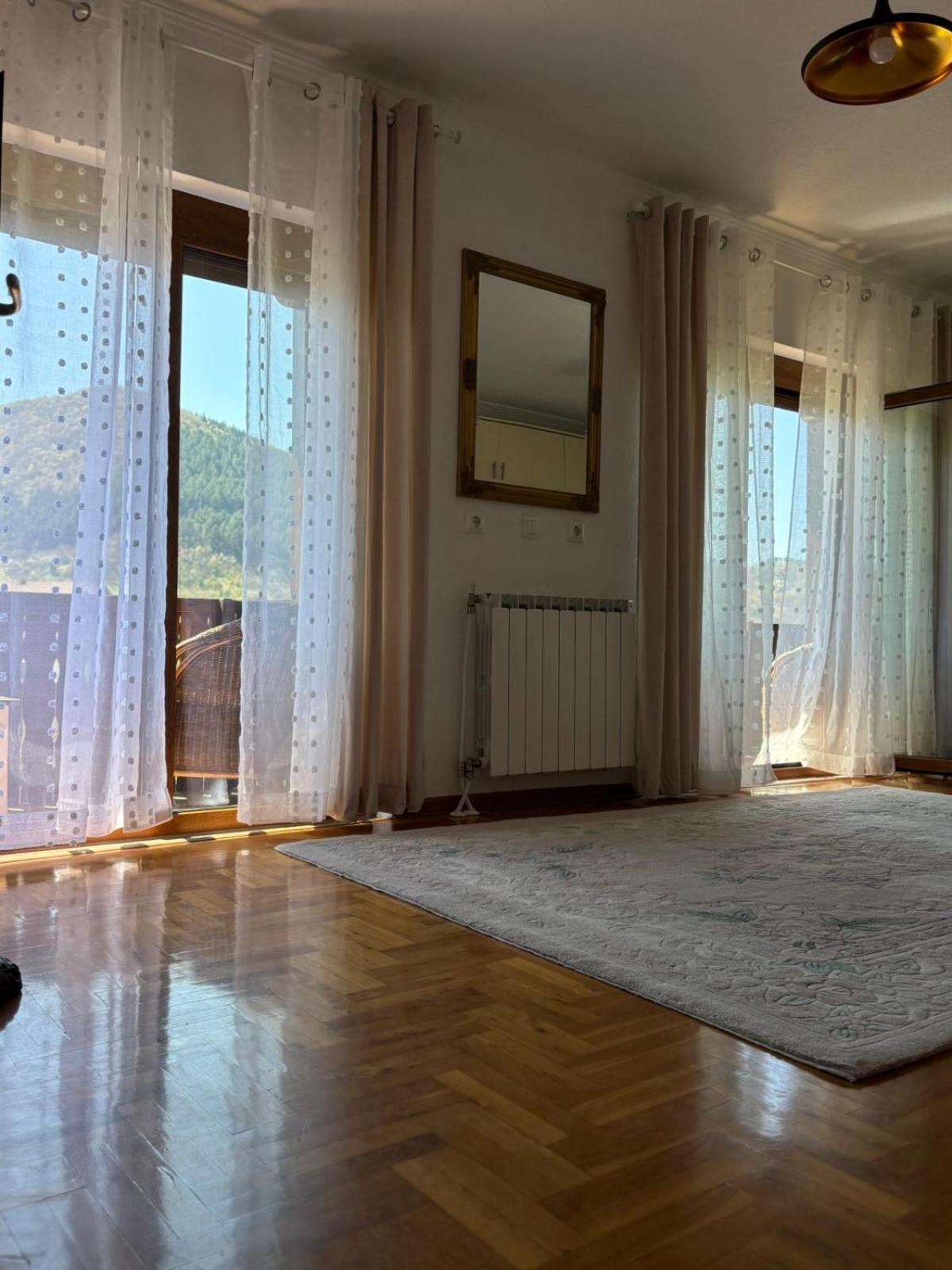 The View Apartment Visoko Exteriér fotografie